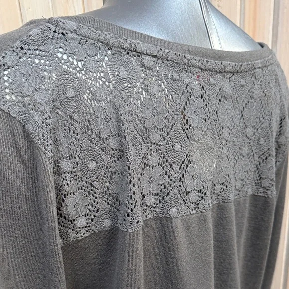 French Laundry Olive Gray Scoop Neck 3/4 Sleeve Top - Picture 5 of 5